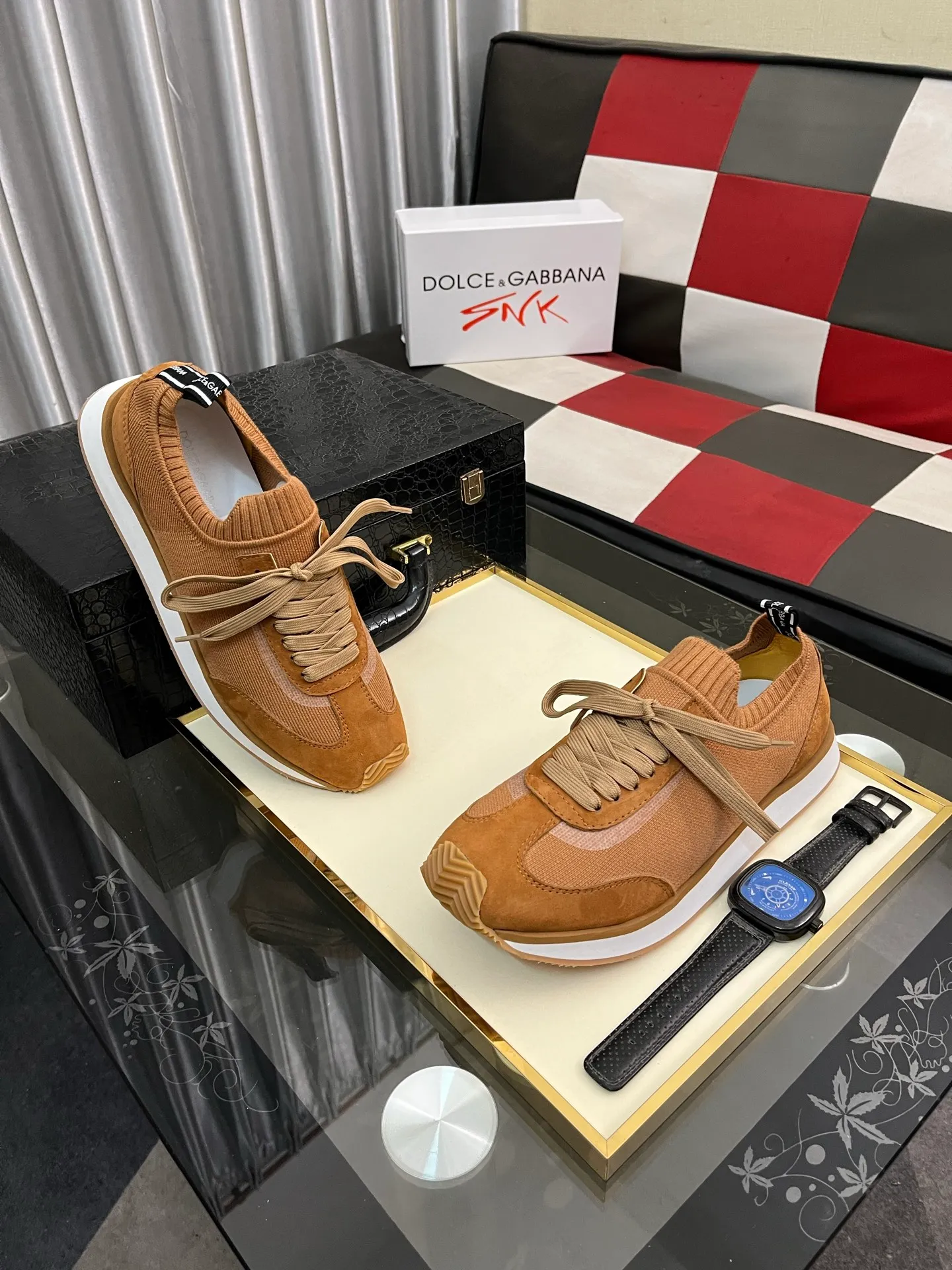 Men's Men's Shoes💰420⌚️⌚️••Dolce&Gabbana••DG✔️High-end men's sports and casual shoes. Original goods from top counters. Original imported cowhide, multi-material splicing design ➕Imported cowhide lining, cowhide feet ➕Original TPR elastic outsole. Size: 36-46🔟Colors available
